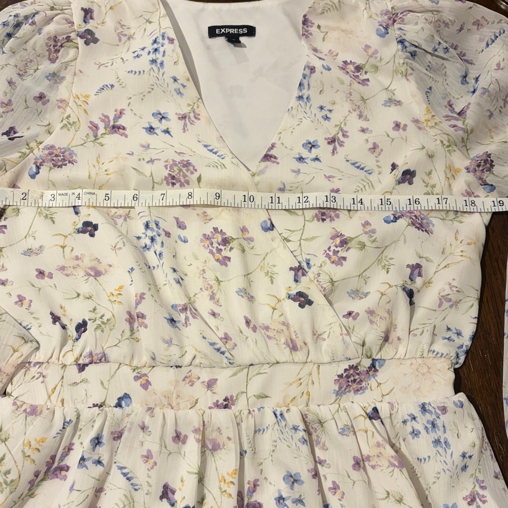 Express long sleeve women’s size medium blouse. - Picture 11 of 13